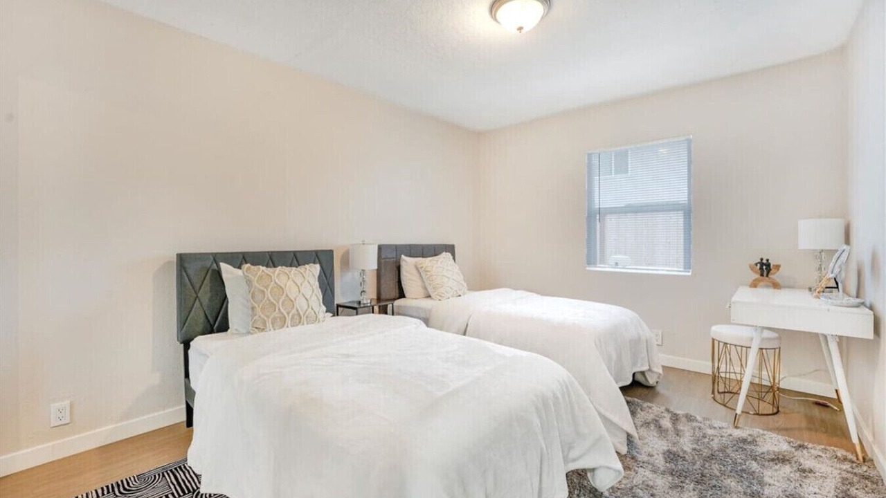 Photo of Bedroom in Crest