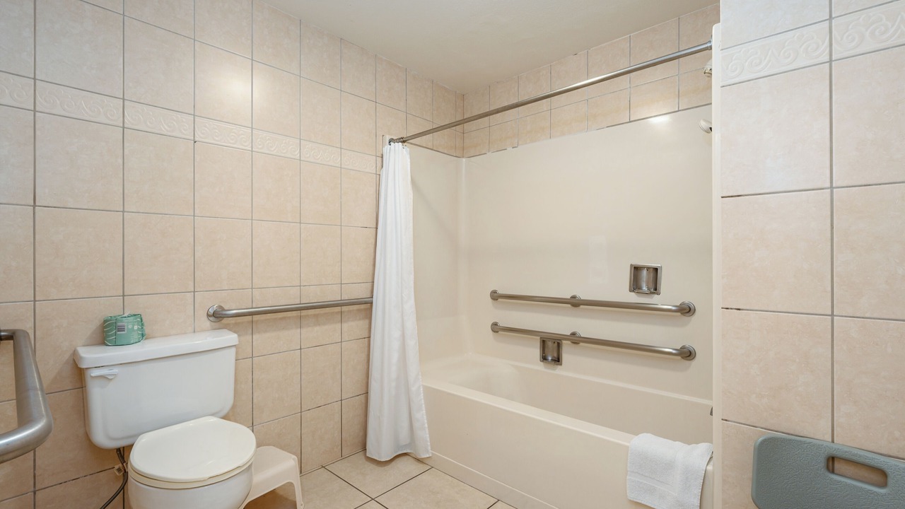 Photo of Bathroom in Avalon