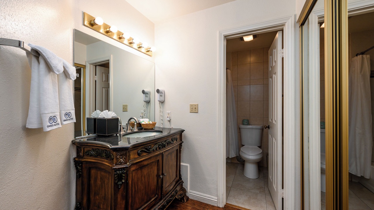 Photo of Bathroom in Avalon