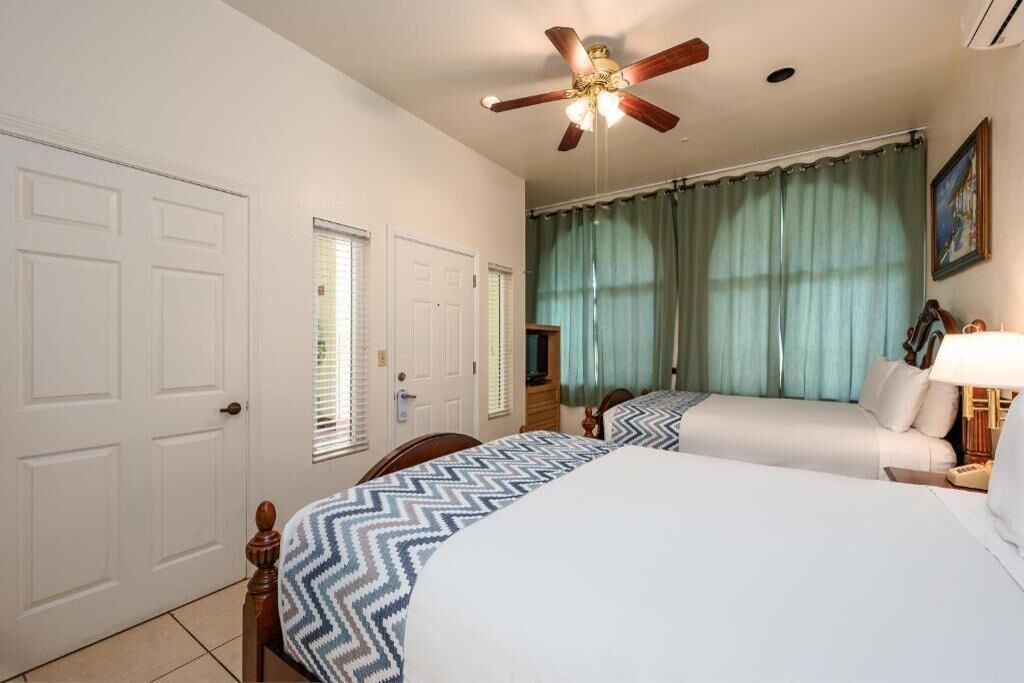 Photo of Bedroom in Avalon