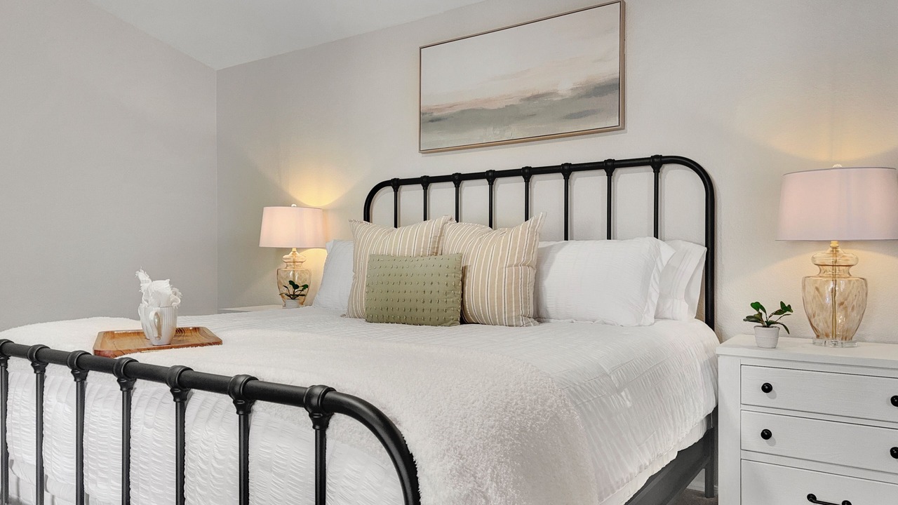 Photo of Bedroom in Oakwood