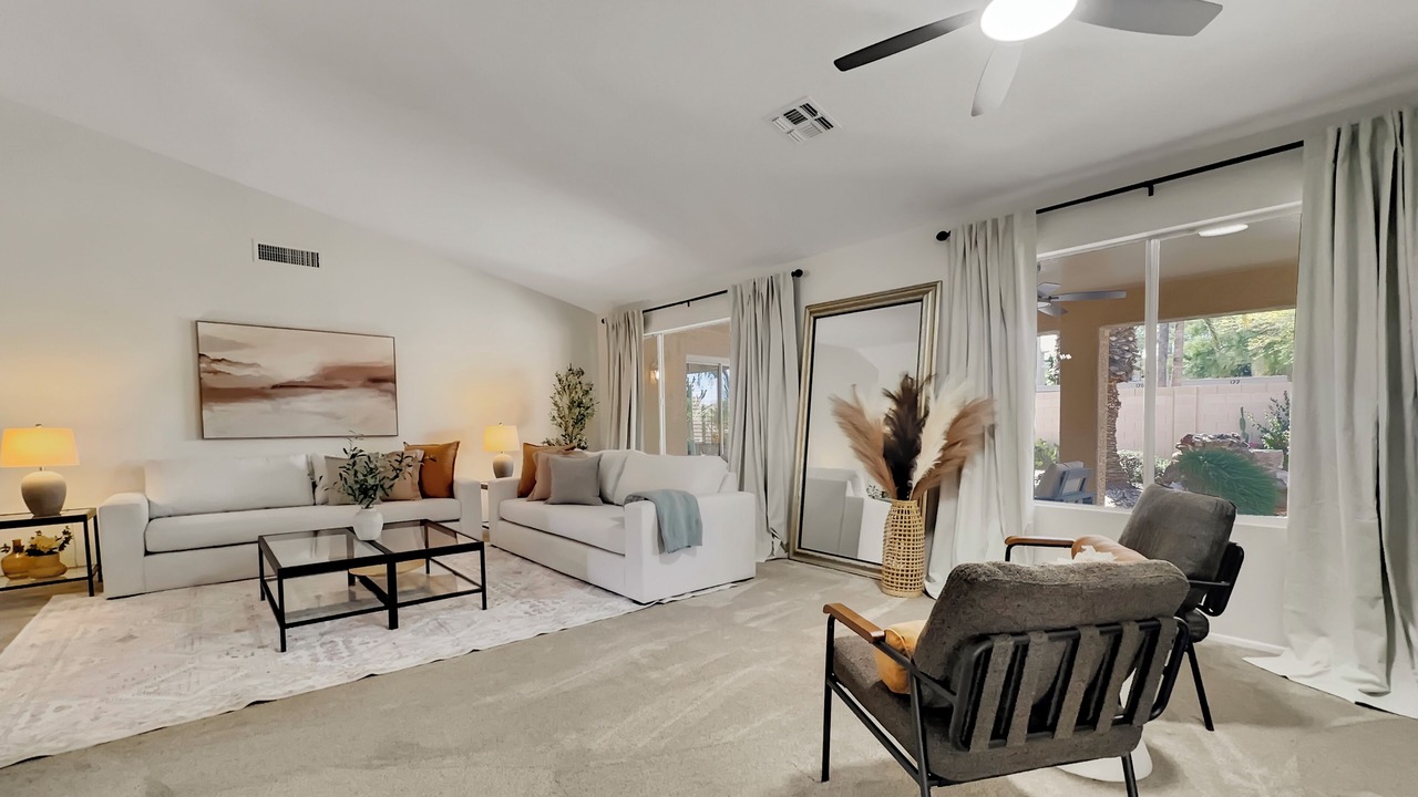 Photo of Livingroom in Oakwood