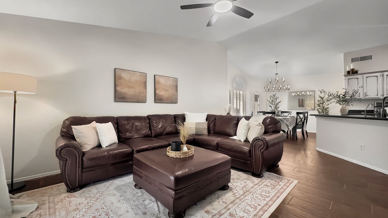 Photo of Livingroom in Oakwood
