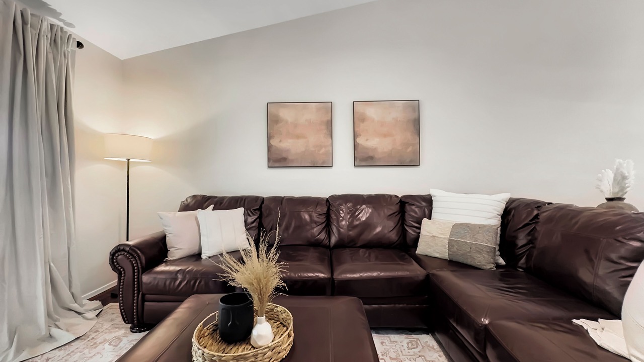 Photo of Livingroom in Oakwood