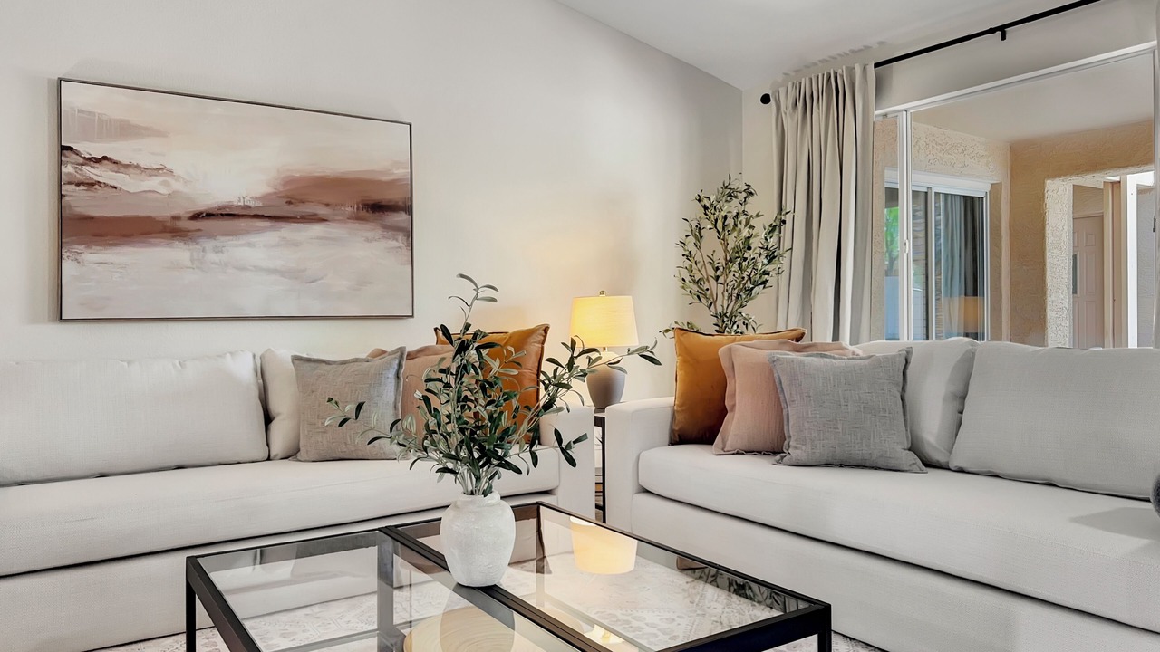 Photo of Livingroom in Oakwood