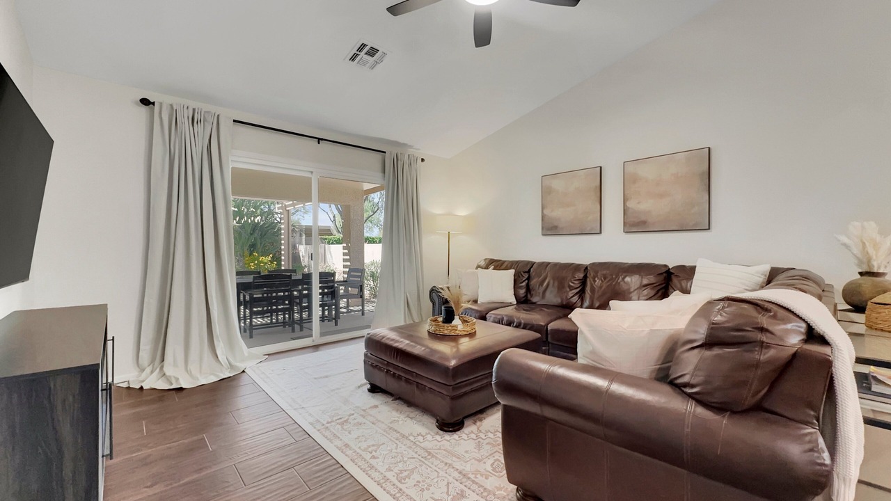 Photo of Livingroom in Oakwood