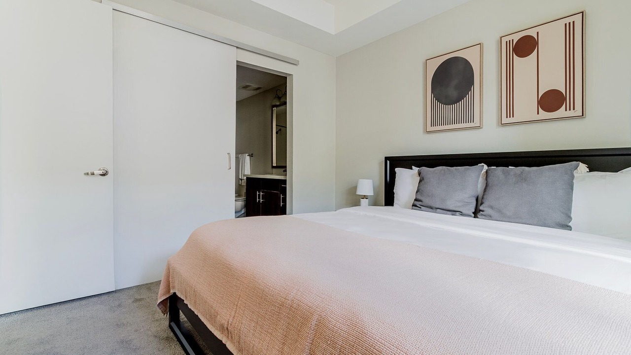 Photo of Bedroom in Mountain View