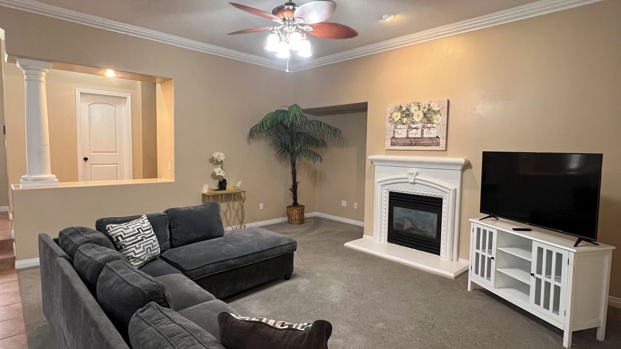Photo of Livingroom in Pumpkin Center