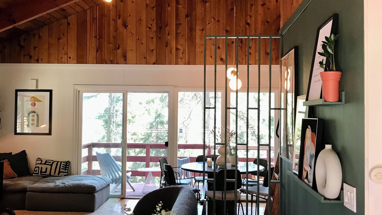 Photo of Livingroom in Crestline