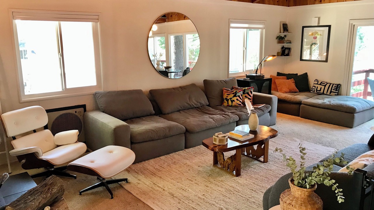 Photo of Livingroom in Crestline