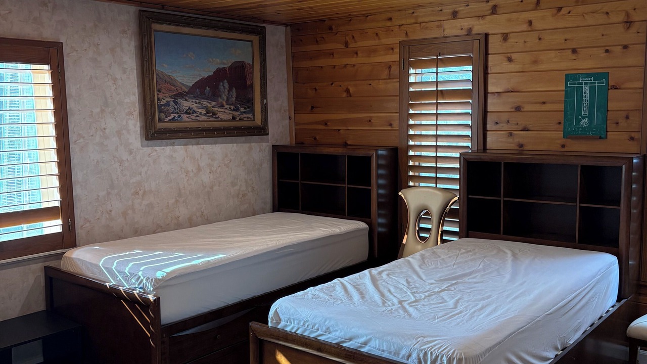 Photo of Bedroom in Pine Mountain Club