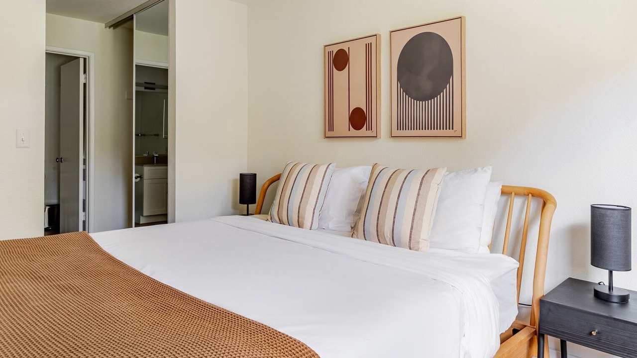 Photo of Bedroom in Shoreline West