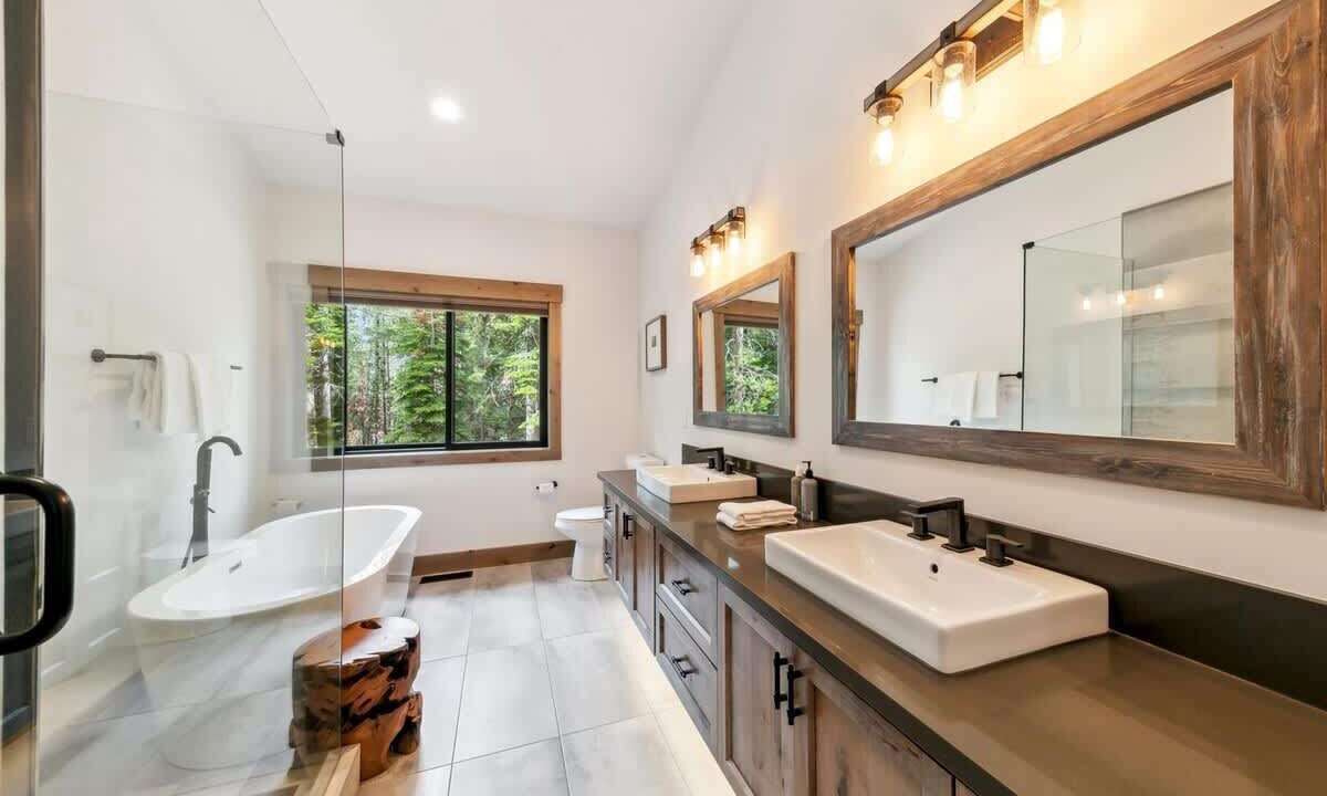 Photo of Bathroom in North Upper Truckee