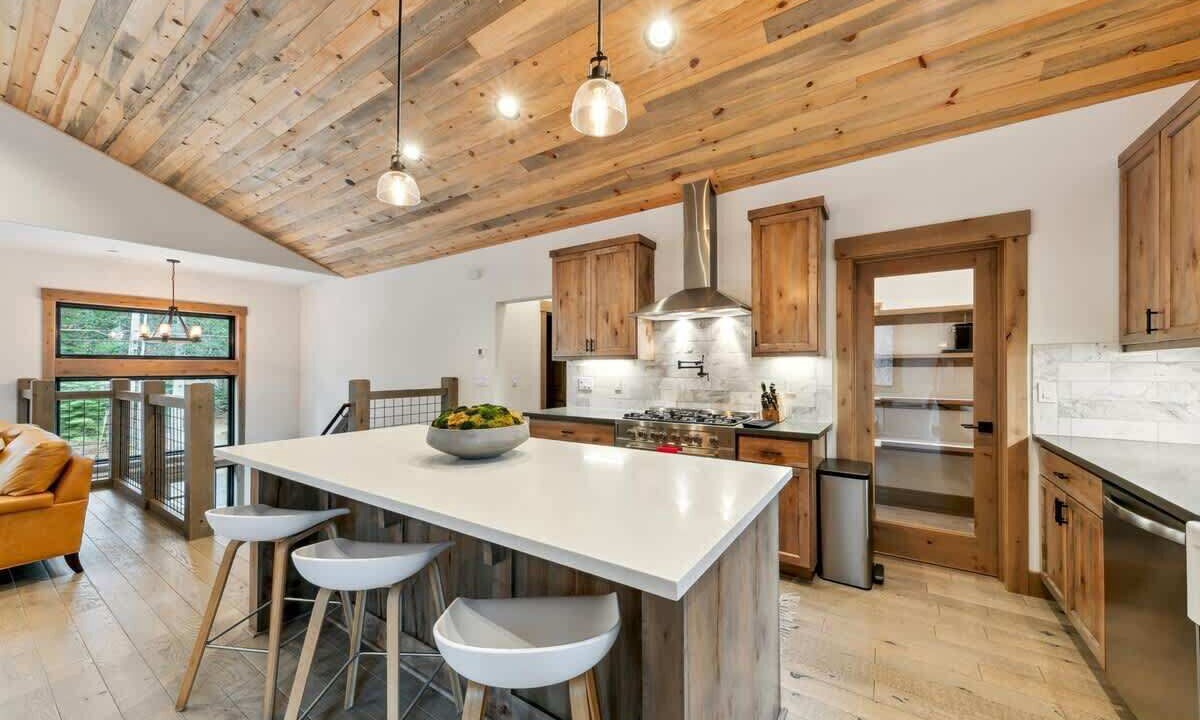 Photo of Kitchen in North Upper Truckee