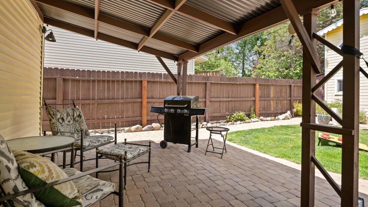 Photo of Outdoor in West University