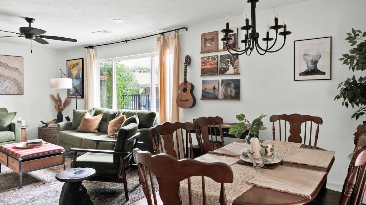 Photo of Livingroom in Redding