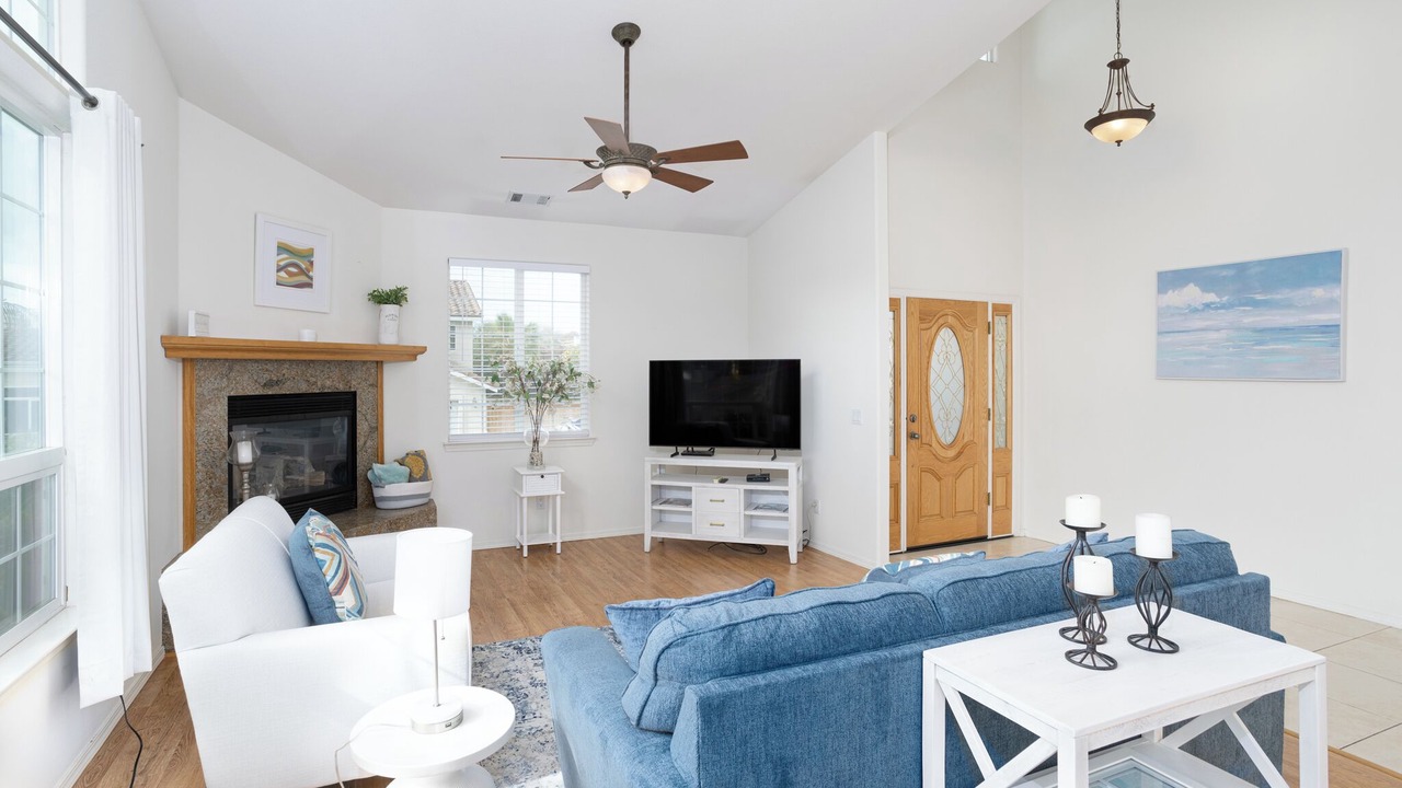 Photo of Livingroom in Oceano