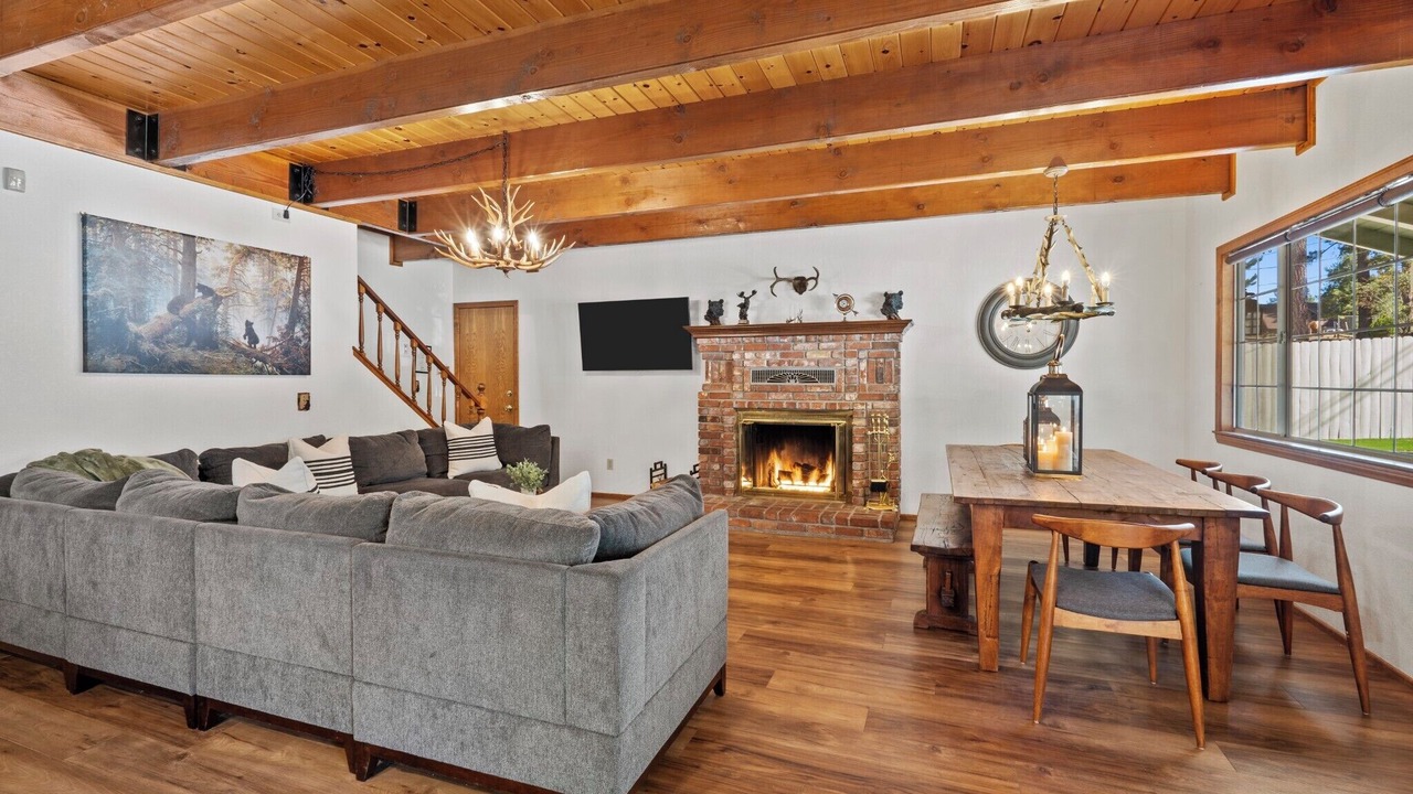 Photo of Livingroom in Fox Farm