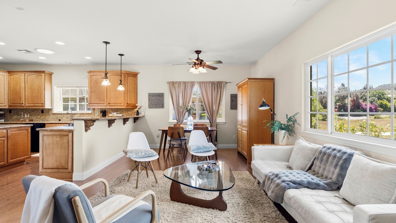 Photo of Livingroom in Temecula