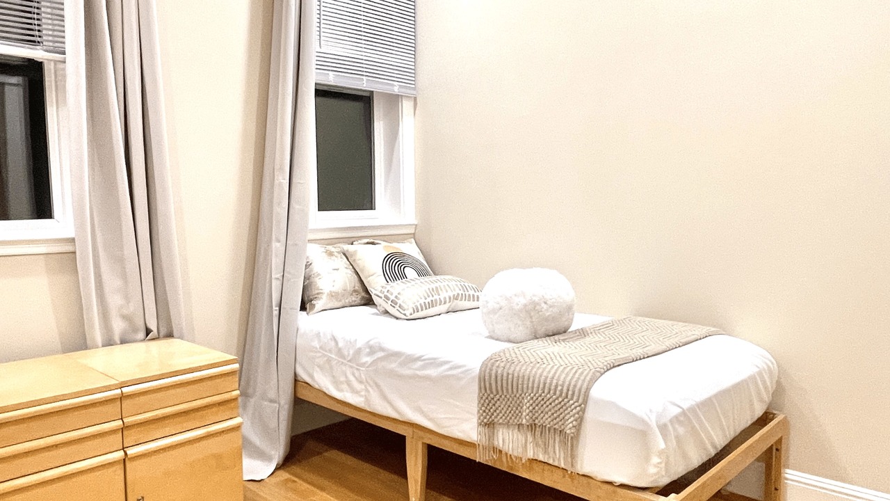 Photo of Bedroom in Visitacion Valley