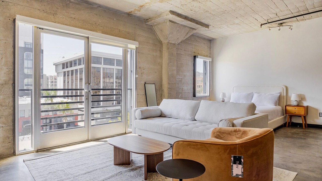 Photo of Livingroom in Hollywood