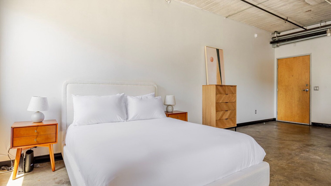 Photo of Bedroom in Hollywood