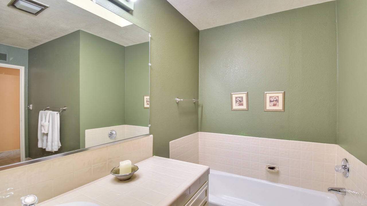 Photo of Bathroom in Roosevelt