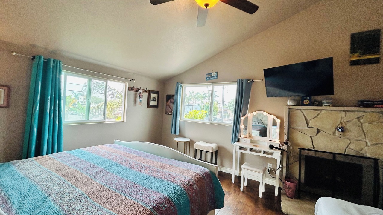 Photo of Bedroom in Huntington Beach