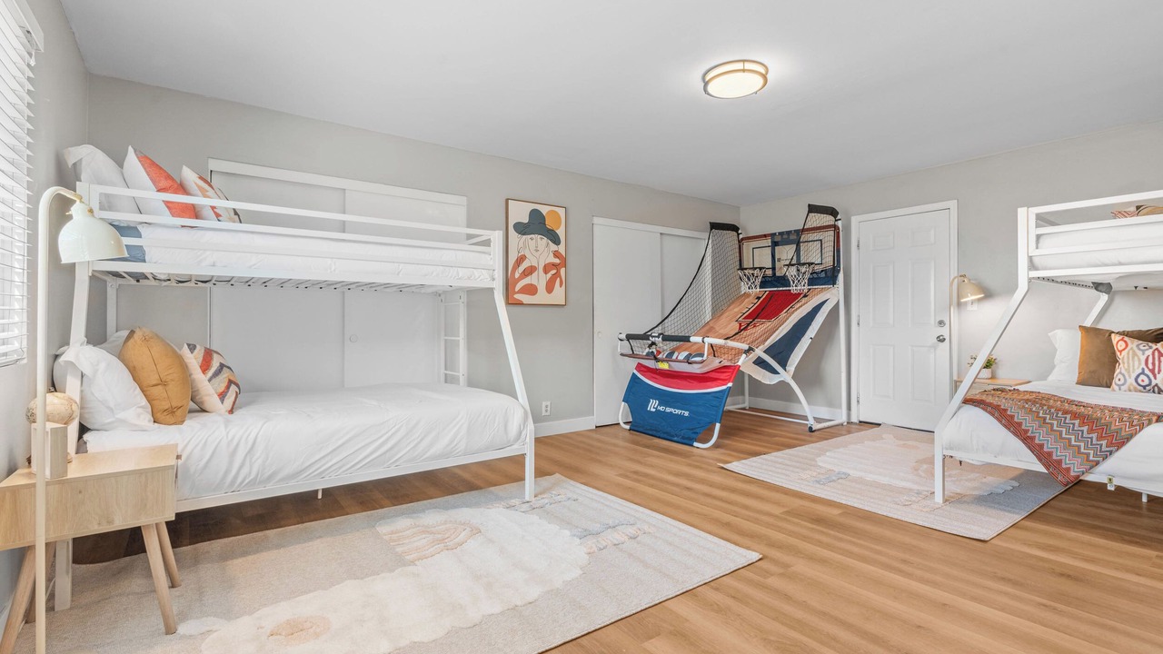 Photo of Bedroom in Midway City