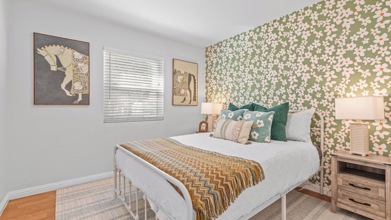 Photo of Bedroom in Midway City