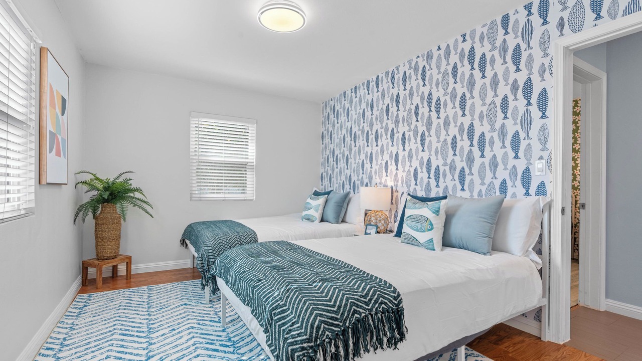 Photo of Bedroom in Midway City