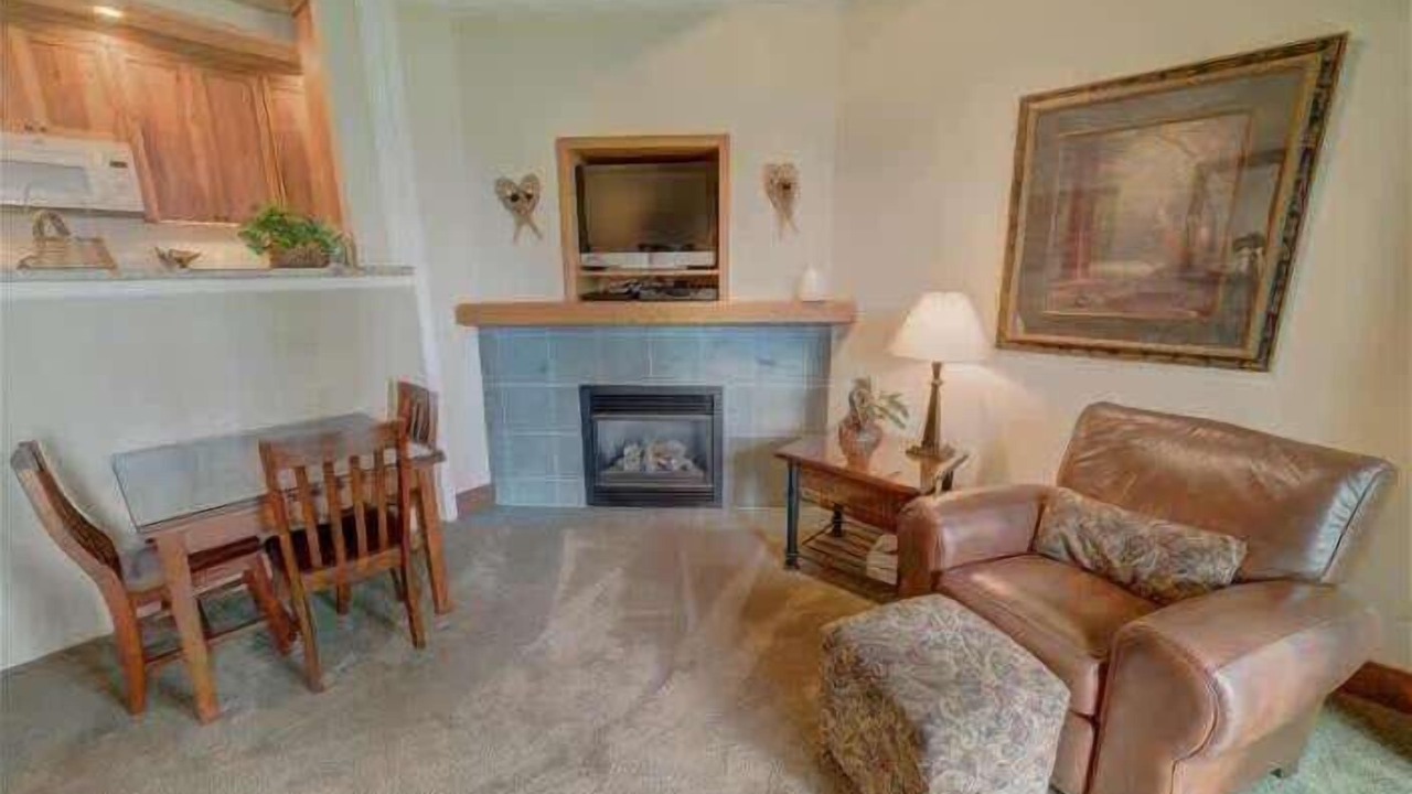 Photo of Livingroom in Brockway