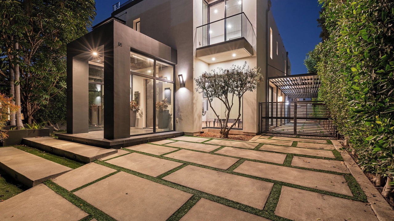 Photo of Outdoor in Melrose