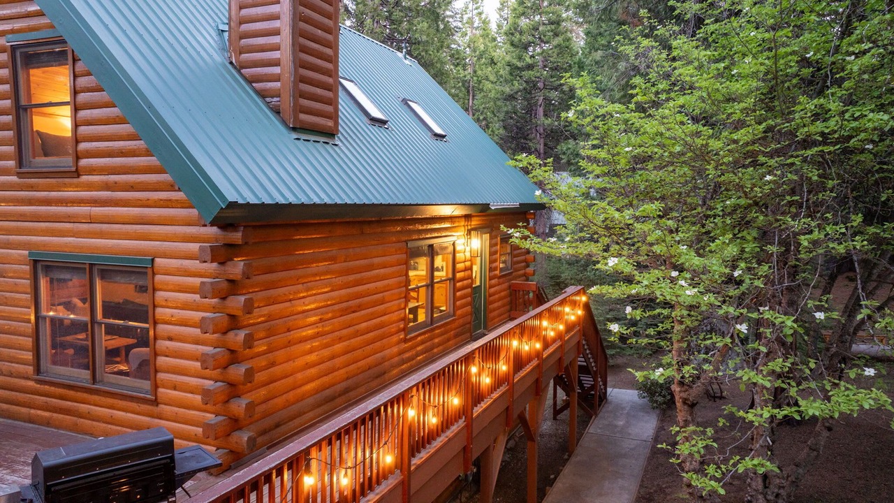 Photo of Patio Balcony in Shaver Lake