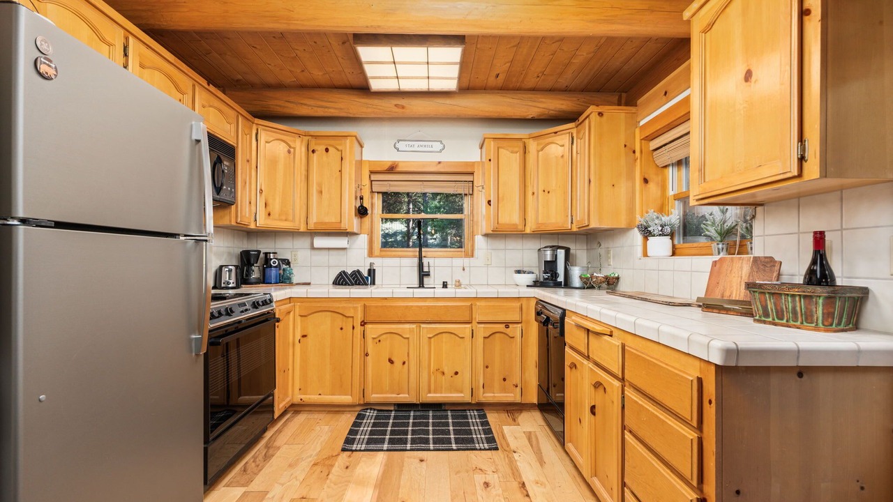 Photo of Kitchen in Shaver Lake