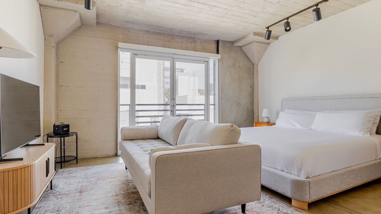 Photo of Livingroom in Hollywood