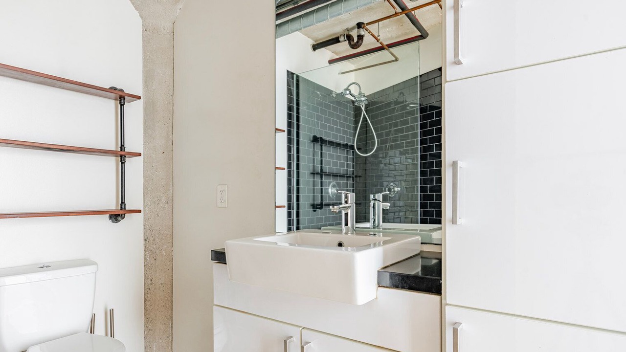 Photo of Bathroom in Hollywood