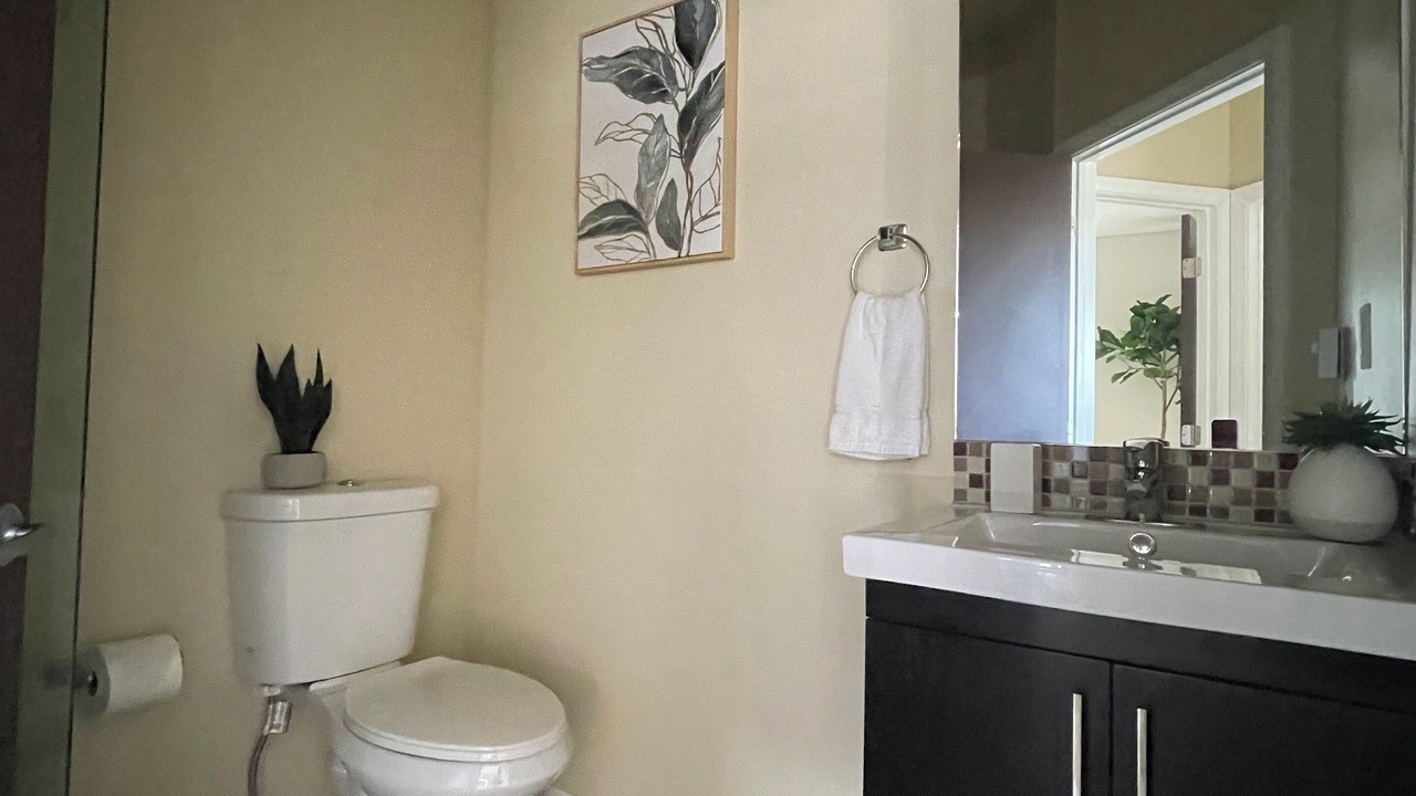 Photo of Bathroom in Los Feliz