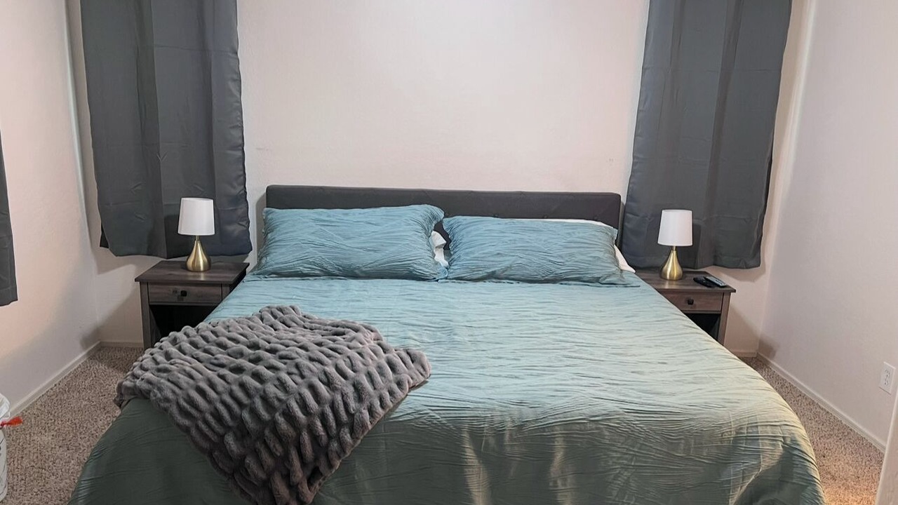 Photo of Bedroom in Palm Valley