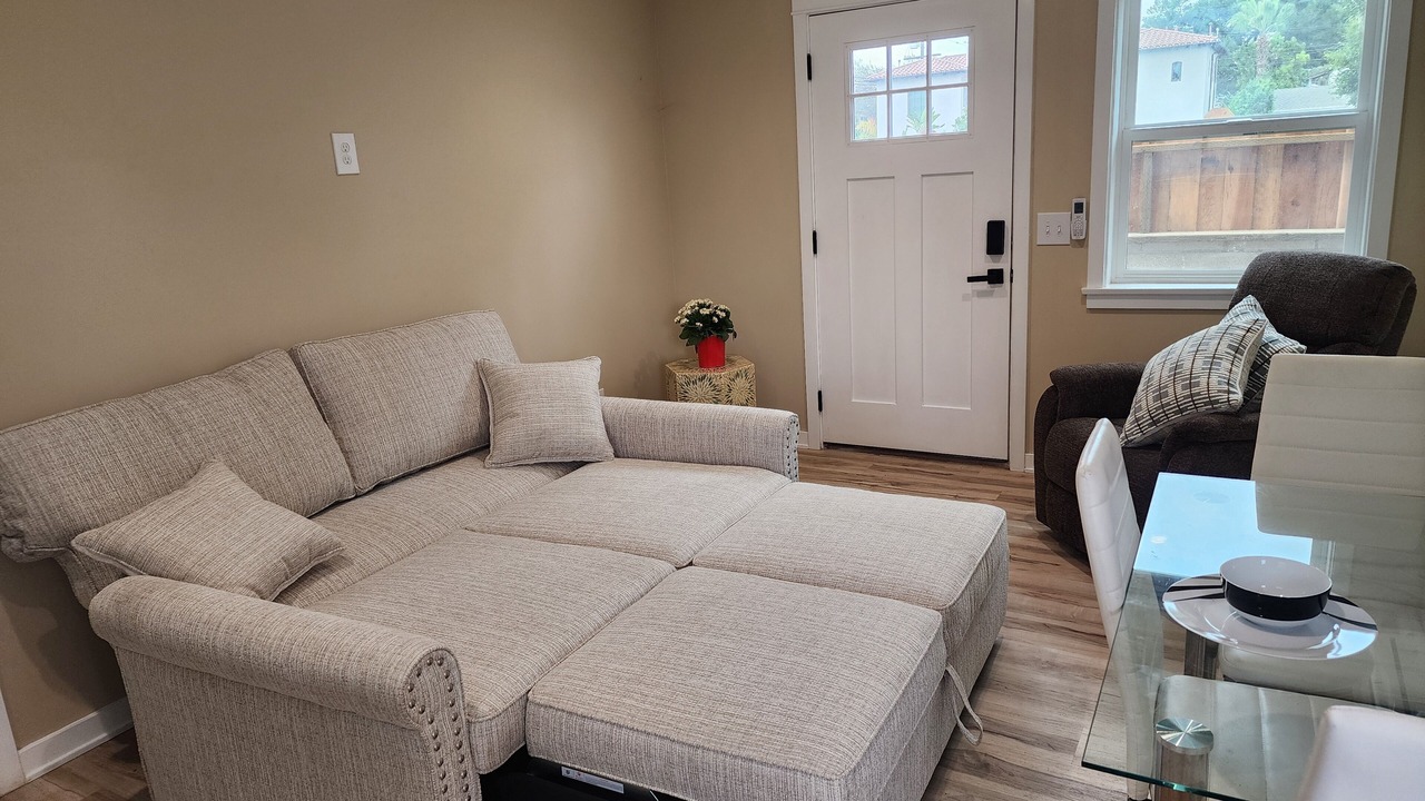 Photo of Livingroom in Venice Canals