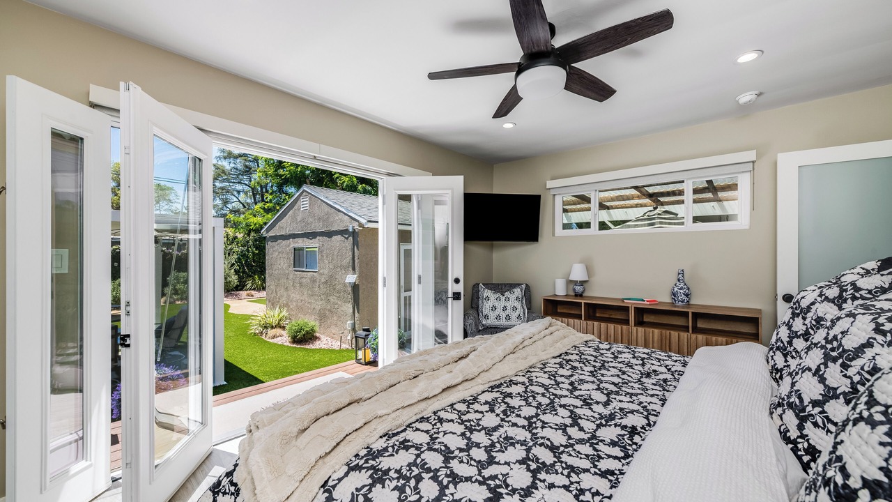 Photo of Bedroom in Studio City