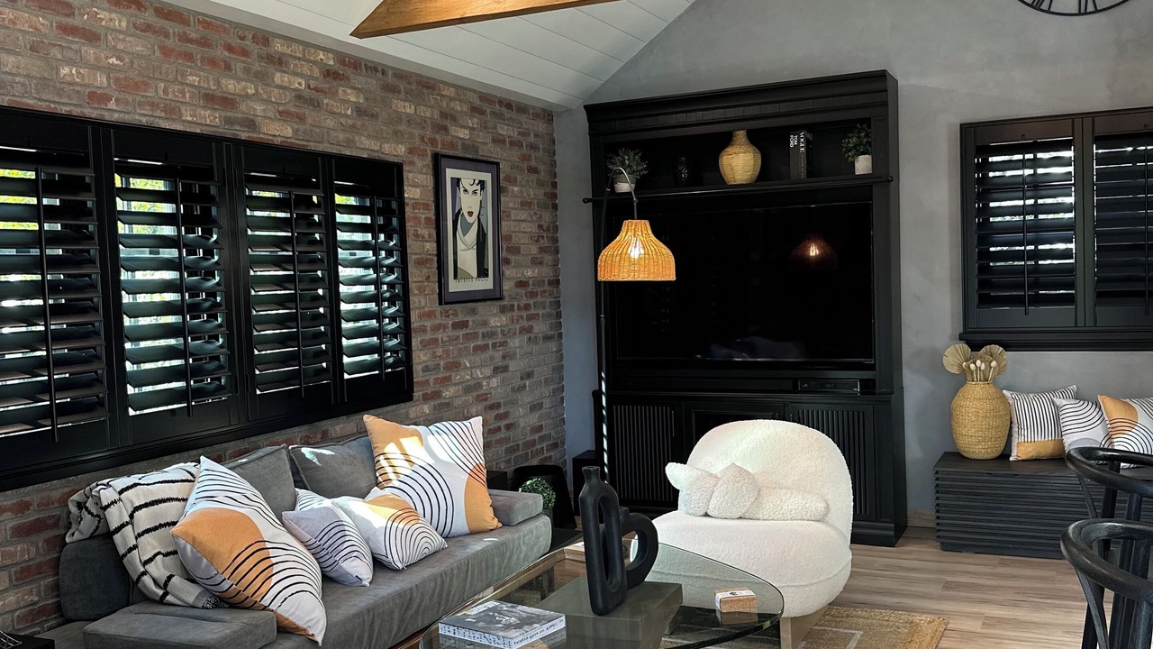 Photo of Livingroom in Van Nuys