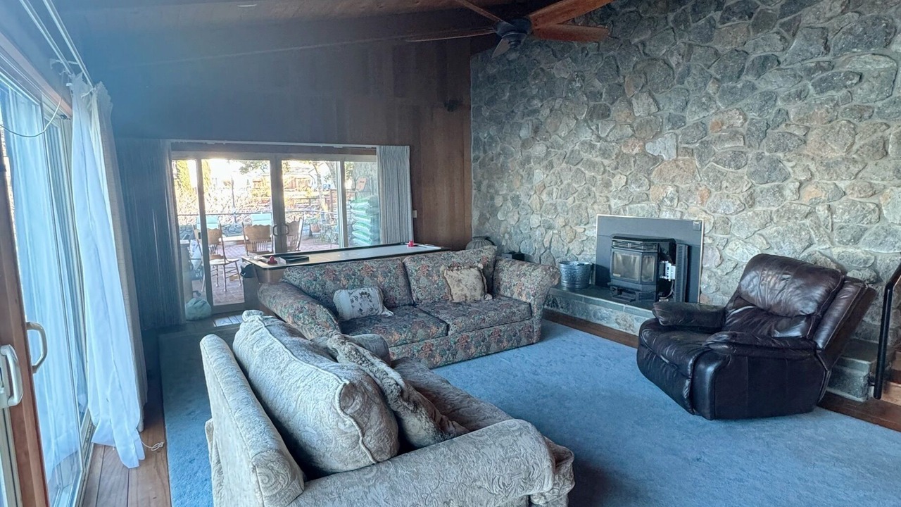 Photo of Livingroom in Lower Lake