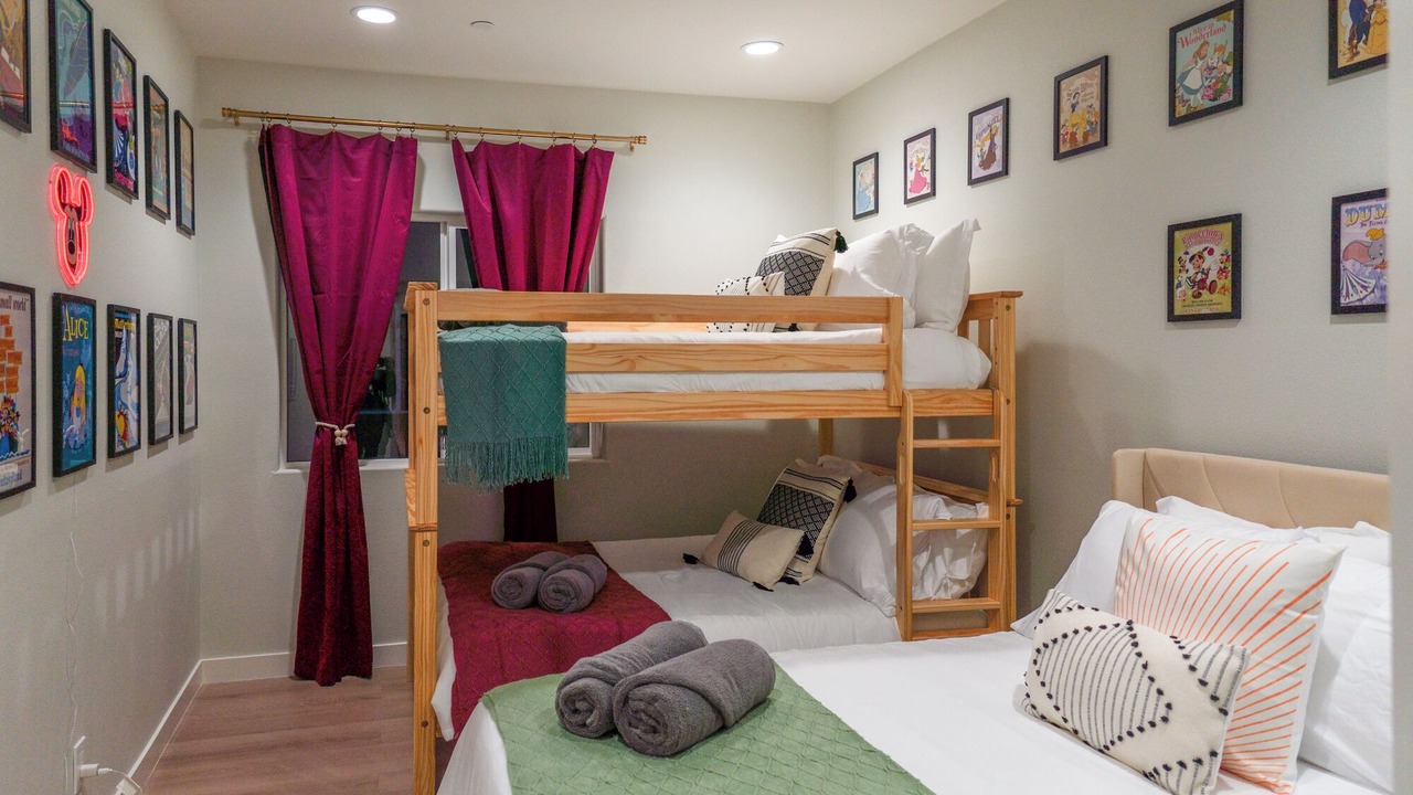 Photo of Bedroom in Midway City