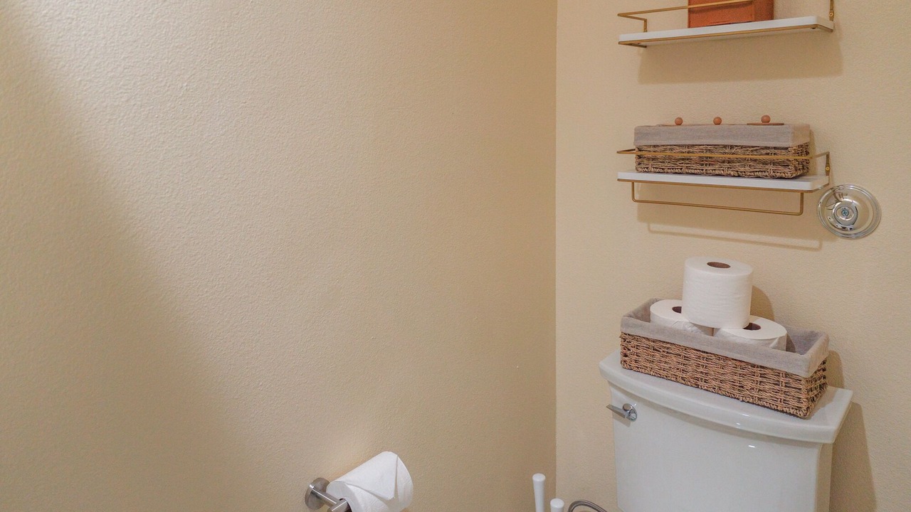 Photo of Bathroom in Midway City