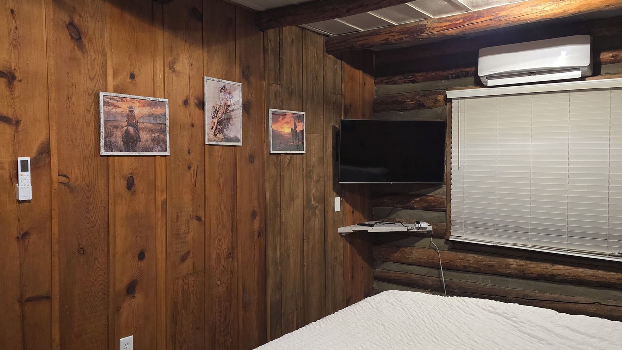 Photo of Bedroom in Mountain Club