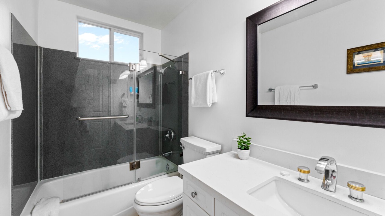 Photo of Bathroom in Pierpont Bay