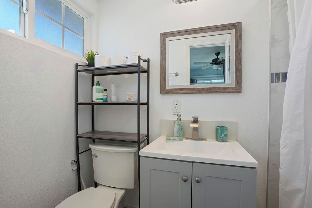 Photo of Bathroom in Midway City