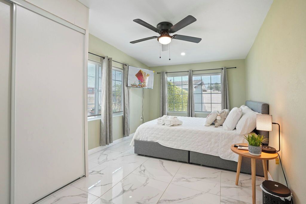 Photo of Bedroom in Midway City