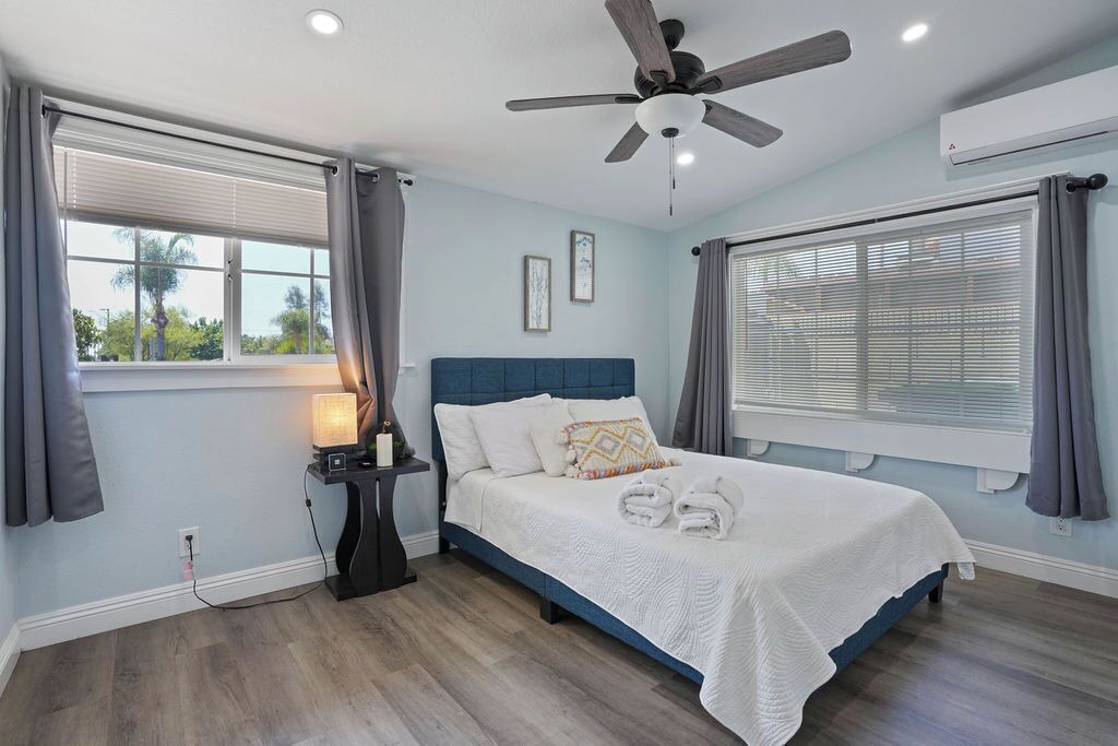 Photo of Bedroom in Midway City